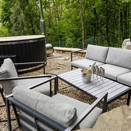 Alpehytte Beskydy Family Cottage, Hot Tub, Pets Welcome *