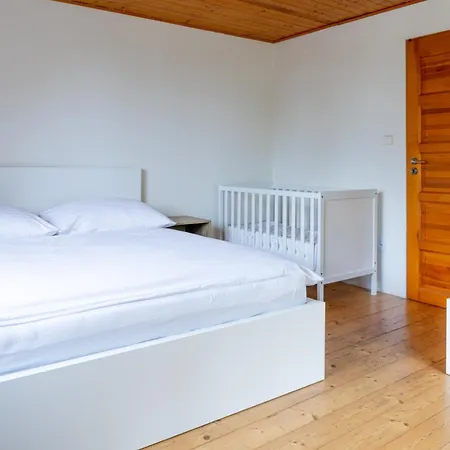 Beskydy Family Cottage, Hot Tub, Pets Welcome Vysni Lhoty