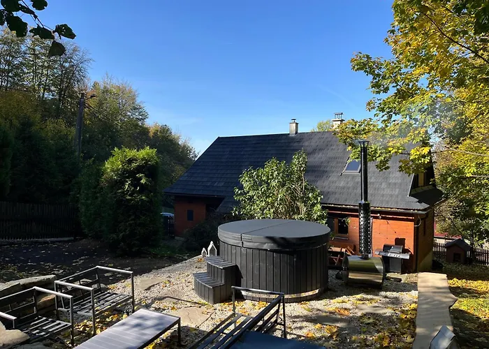 Beskydy Family Cottage, Hot Tub, Pets Welcome Chalet *